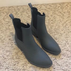 Jeffrey Campbell Chelsea Gray matte rain boots